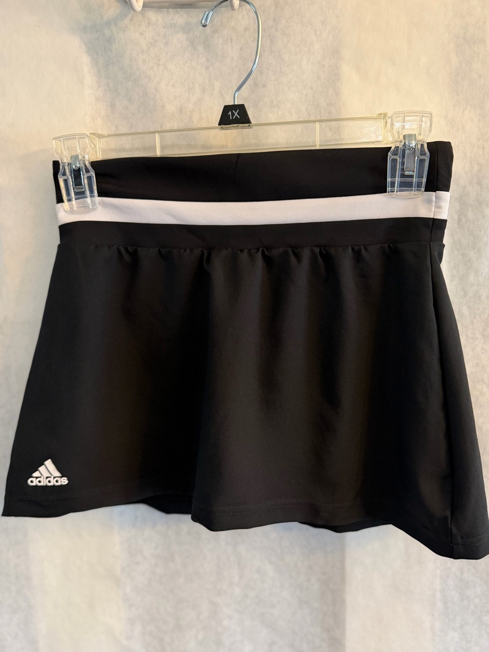 adidas girls Black Skort with White Waistband Trim Sz-M(8) R10
